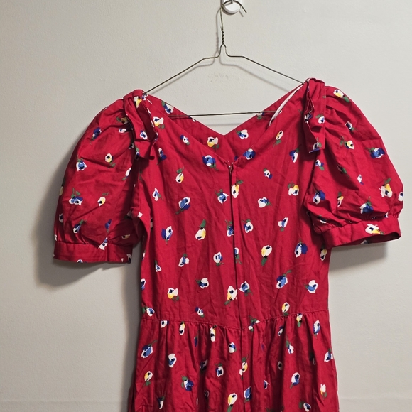 Vintage Floral Red Midi Dress Wth Bows Embellishment On Shoulders. - Picture 8 of 10